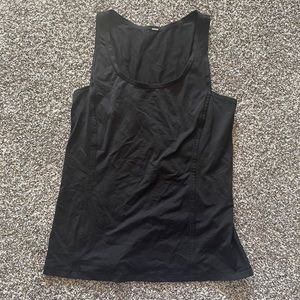 Black Lululemon tank